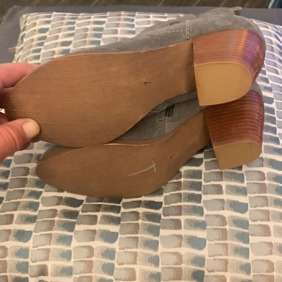 DIBA, heeled boots, zip side, leather uppers, size 7M, new condition - Picture 5 of 12